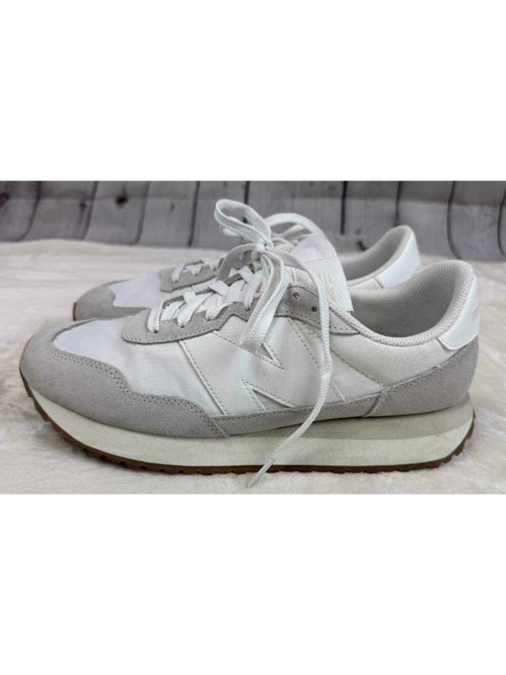 NEW BALANCE Women’s 237 Grey White Sneakers Size 11 M